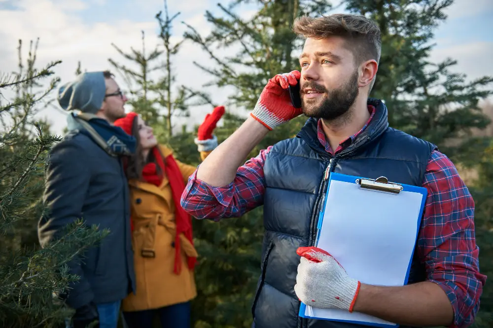 What West Mobile Homeowners Should Expect When They Hire a Tree Removal Service